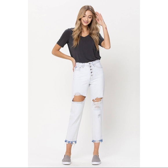 🔥HOST PICK🔥 CLEARANCE Grace Distressed Button-Up Mom Jeans - Picture 7 of 14